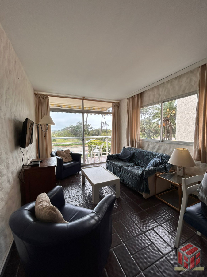 Apartamento ID.8986 - Venta de apartamento de dos dormitorios en Playa Mansa, Punta del Este, Uruguay 