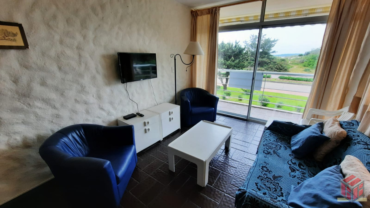 Apartamento ID.8986 - Venta de apartamento de dos dormitorios en Playa Mansa, Punta del Este, Uruguay 