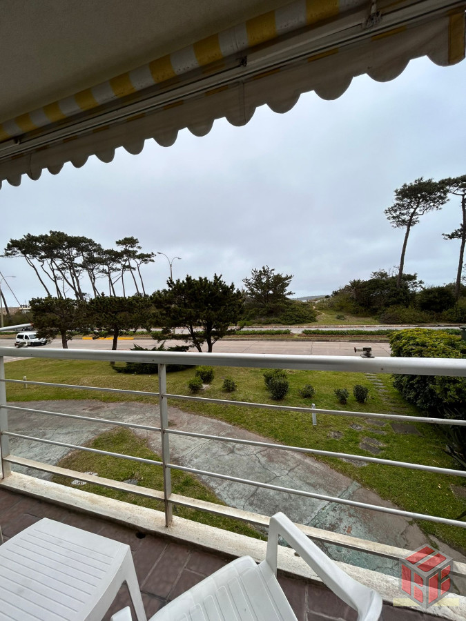 Apartamento ID.8986 - Venta de apartamento de dos dormitorios en Playa Mansa, Punta del Este, Uruguay 