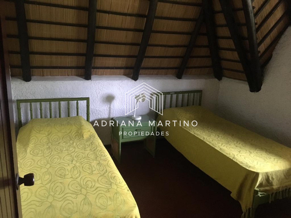 Casa ID.71378 - Venta de Casa 5 dormitorios en Marly, Punta del Este.