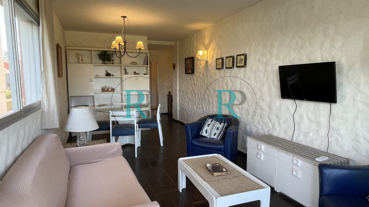 Apartamento ID.2417 - Venta de apartamento de dos dormitorios en Playa Mansa, Punta del Este, Uruguay 