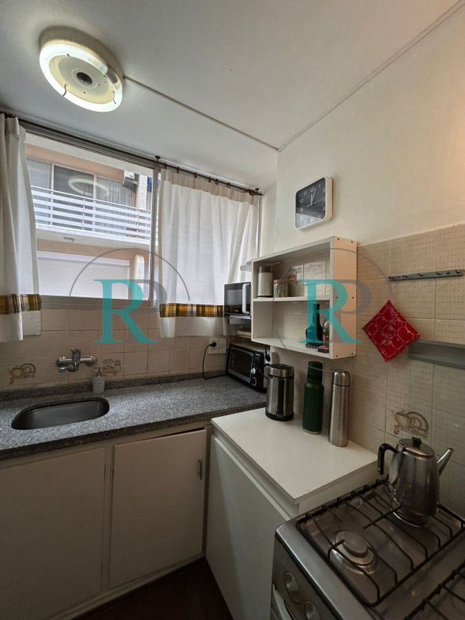 Apartamento ID.2417 - Venta de apartamento de dos dormitorios en Playa Mansa, Punta del Este, Uruguay 