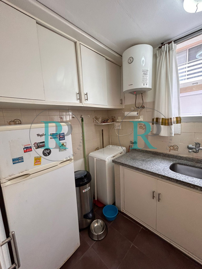 Apartamento ID.2417 - Venta de apartamento de dos dormitorios en Playa Mansa, Punta del Este, Uruguay 