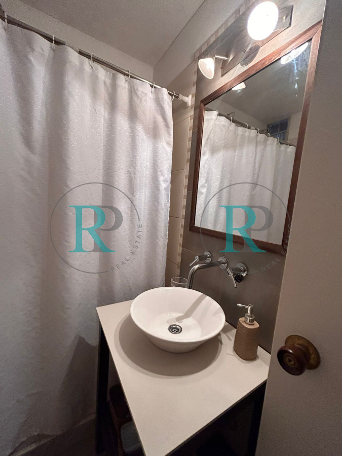 Apartamento ID.2417 - Venta de apartamento de dos dormitorios en Playa Mansa, Punta del Este, Uruguay 