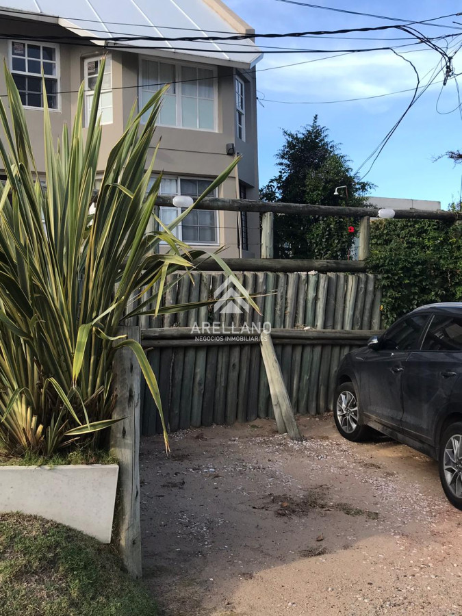 Casa ID.4803 - Venta Casa de 5 dormitorios en Montoya, Punta del Este
