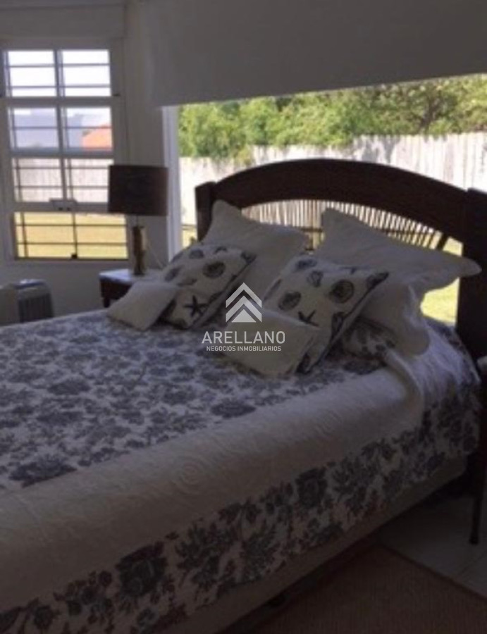 Casa ID.4803 - Venta Casa de 5 dormitorios en Montoya, Punta del Este