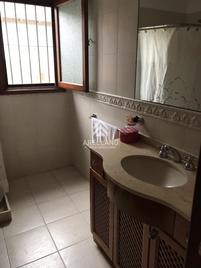 Casa ID.4648 - Venta Casa 4 dormitorios en Beverly Hills, Punta del Este.