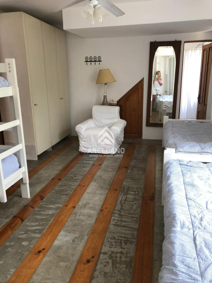 Casa ID.4803 - Venta Casa de 5 dormitorios en Montoya, Punta del Este