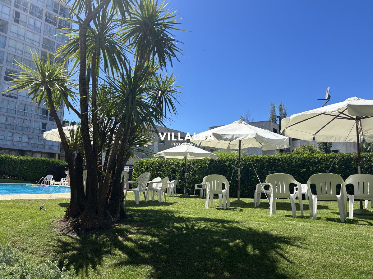 Apartamento ID.3488 - Venta de Apartamento de 4 dormitorios en Playa Mansa, Punta del Este