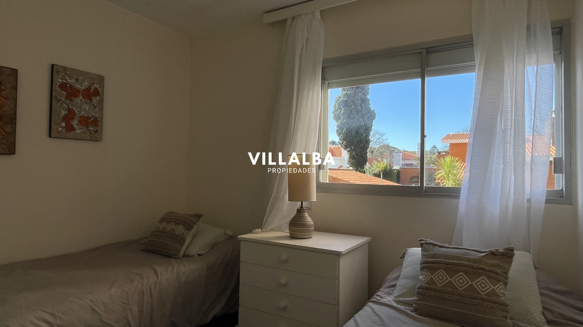 Apartamento ID.3386 - Venta de apartamento de dos dormitorios en Playa Mansa, Punta del Este, Uruguay 