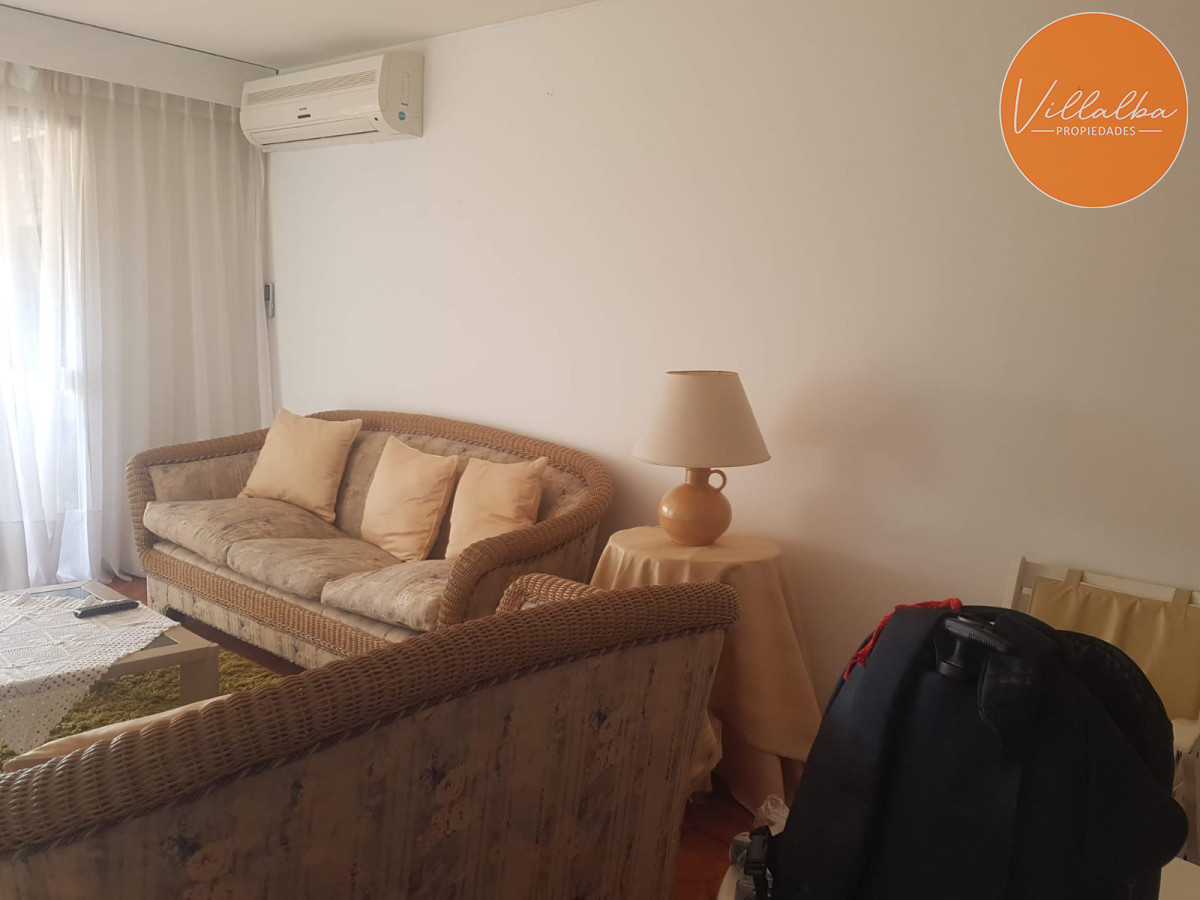 Apartamento ID.3488 - Venta de Apartamento de 4 dormitorios en Playa Mansa, Punta del Este