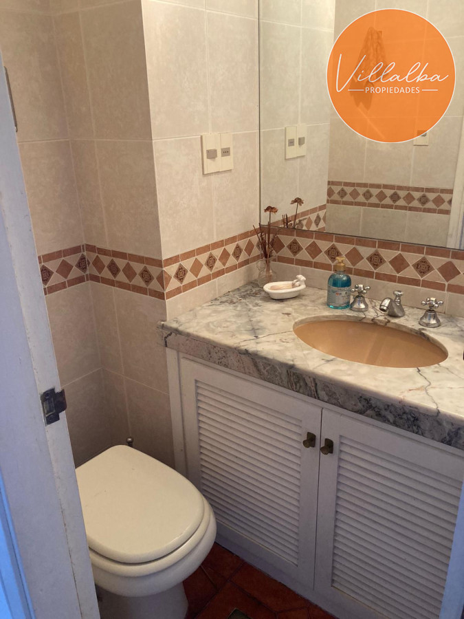 Apartamento ID.3488 - Venta de Apartamento de 4 dormitorios en Playa Mansa, Punta del Este