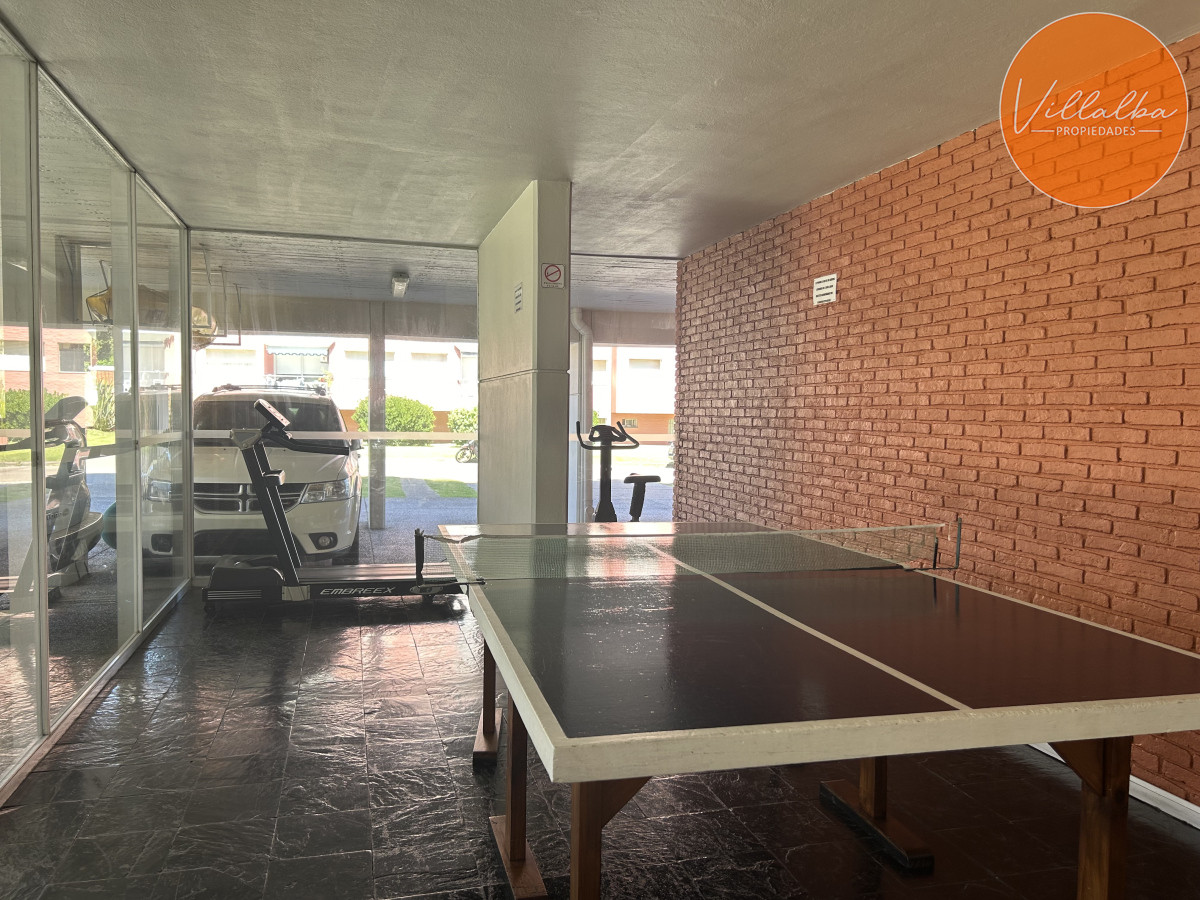 Apartamento ID.3488 - Venta de Apartamento de 4 dormitorios en Playa Mansa, Punta del Este