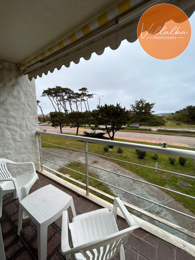 Apartamento ID.3386 - Venta de apartamento de dos dormitorios en Playa Mansa, Punta del Este, Uruguay 