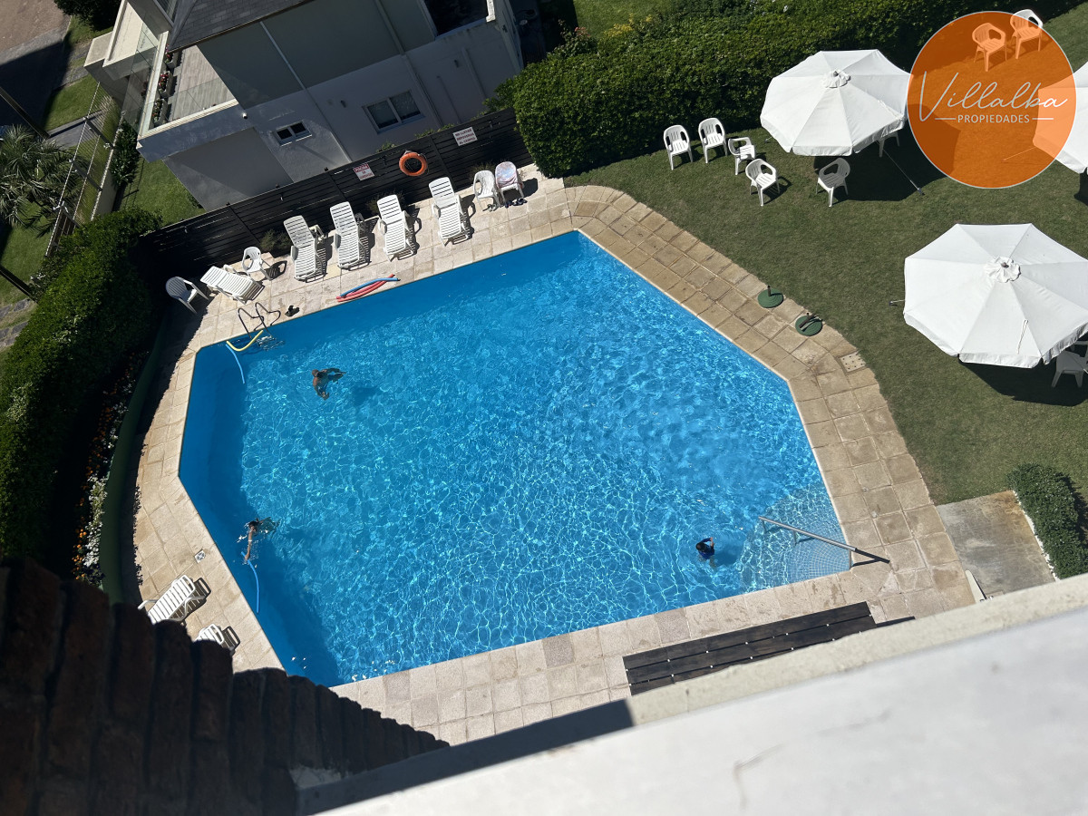Apartamento ID.3488 - Venta de Apartamento de 4 dormitorios en Playa Mansa, Punta del Este