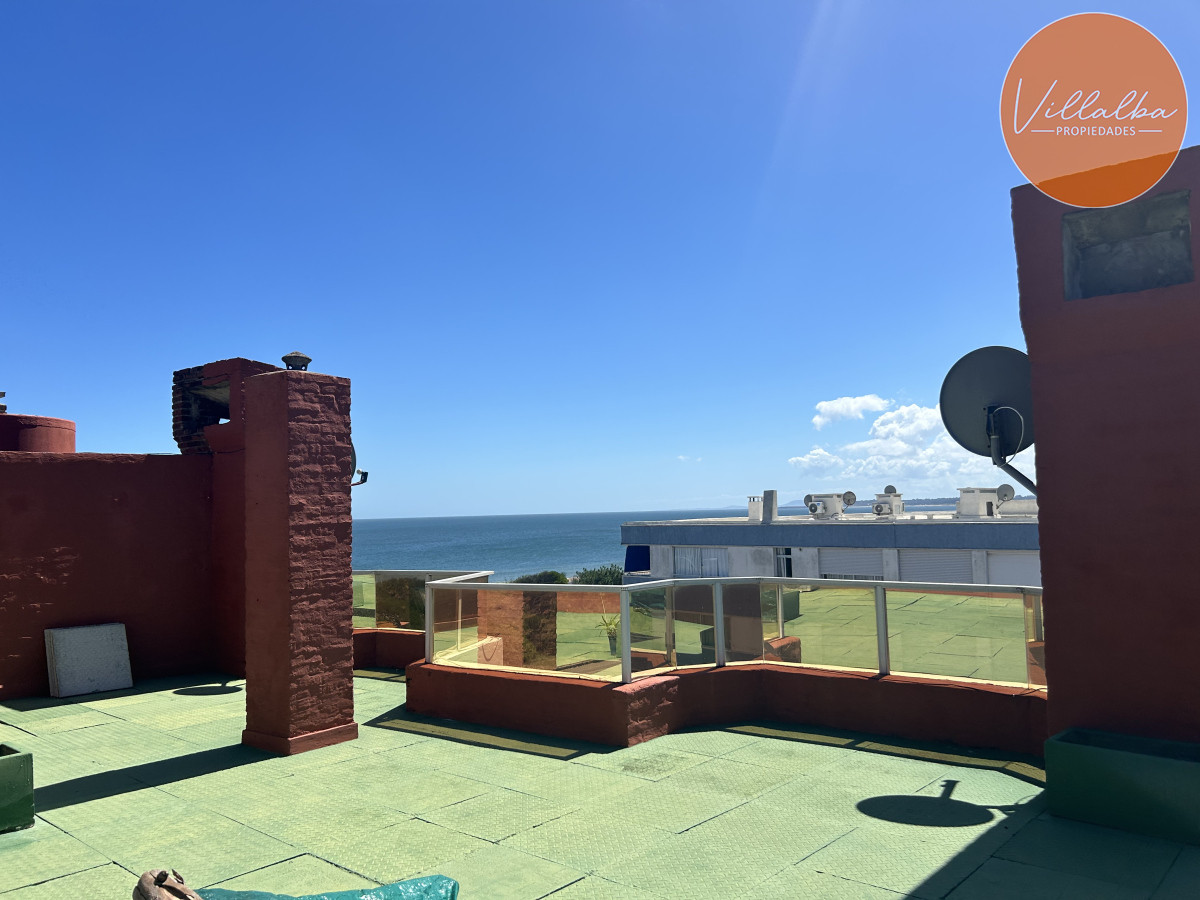 Apartamento ID.3488 - Venta de Apartamento de 4 dormitorios en Playa Mansa, Punta del Este