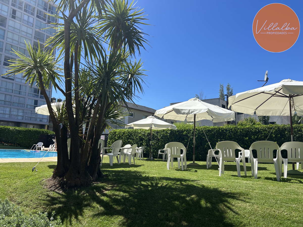 Apartamento ID.3488 - Venta de Apartamento de 4 dormitorios en Playa Mansa, Punta del Este