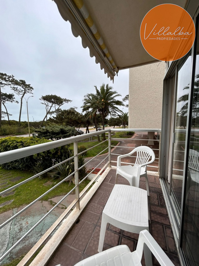 Apartamento ID.3386 - Venta de apartamento de dos dormitorios en Playa Mansa, Punta del Este, Uruguay 
