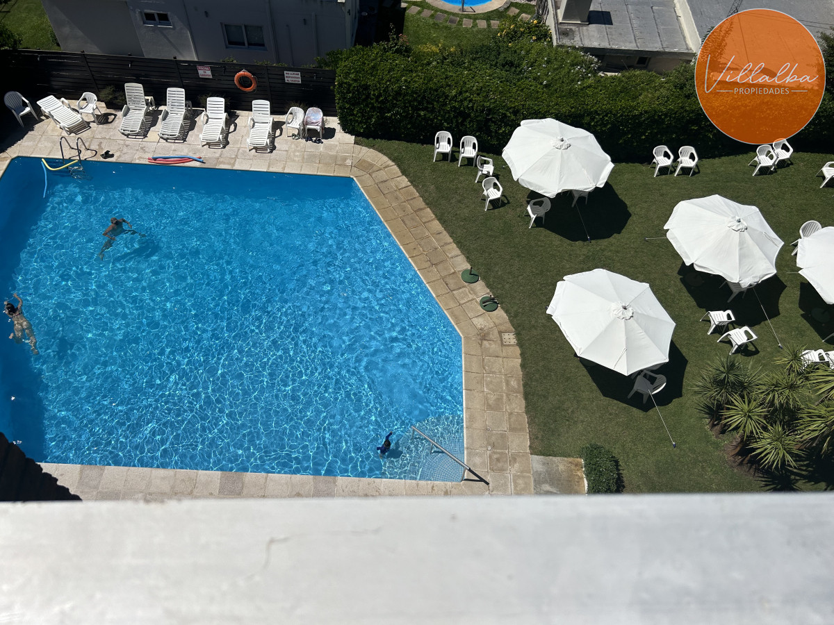 Apartamento ID.3488 - Venta de Apartamento de 4 dormitorios en Playa Mansa, Punta del Este