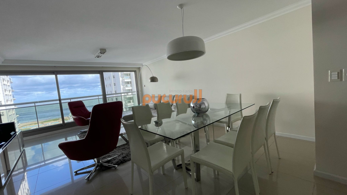 Apartamento ID.1803 - Venta y Alquiler temporario de Apartamento, 3 dormitorios. Playa brava, Punta del Este. 