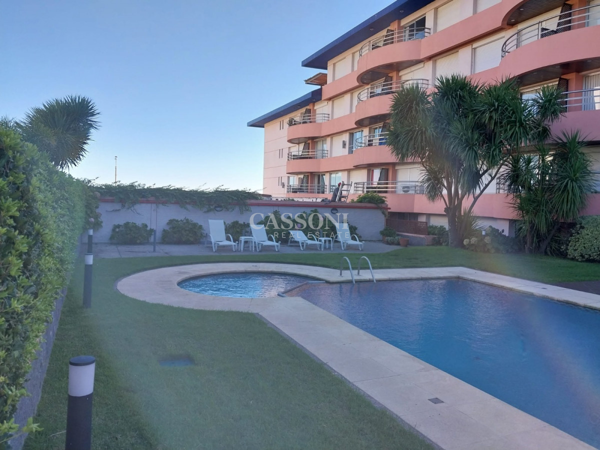 Apartamento ID.3030 - Venta de apartamento 1 dormitorio en Playa Mansa, Punta del Este