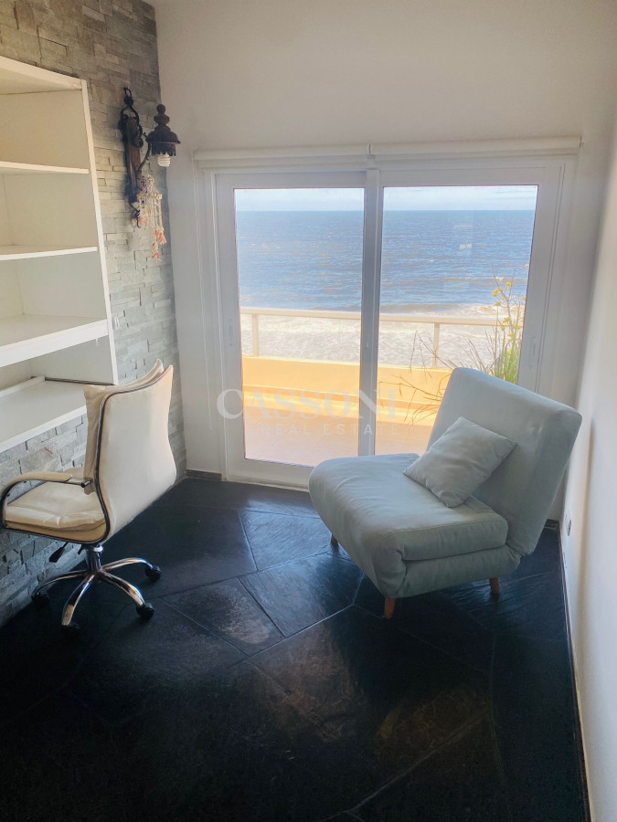 Apartamento ID.3238 - Venta de Apartamento de 2 dormitorios en Playa Brava, Punta del Este