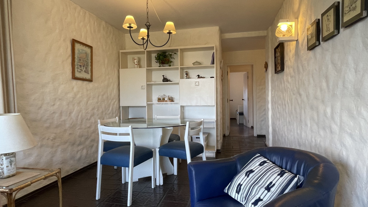 Apartamento ID.2966 - Venta de apartamento de dos dormitorios en Playa Mansa, Punta del Este, Uruguay 