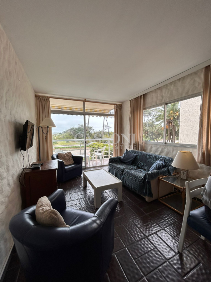 Apartamento ID.3083 - Venta de apartamento de dos dormitorios en Playa Mansa, Punta del Este, Uruguay 
