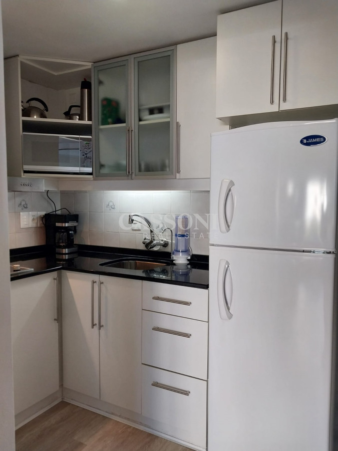 Apartamento ID.3030 - Venta de apartamento 1 dormitorio en Playa Mansa, Punta del Este