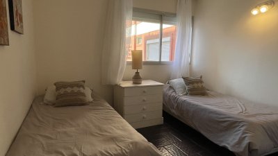 Apartamento ID.2966 - Venta de apartamento de dos dormitorios en Playa Mansa, Punta del Este, Uruguay 