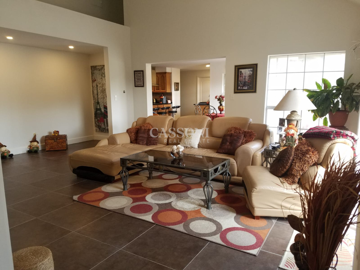 Casa ID.3290 - Venta de Casa, en Cumbres de Carrasco