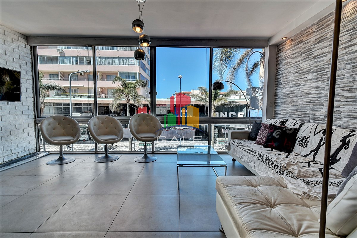 Apartamento ID.4857 - Venta de Apartamento 3 dormitorios en Península, Punta del Este.