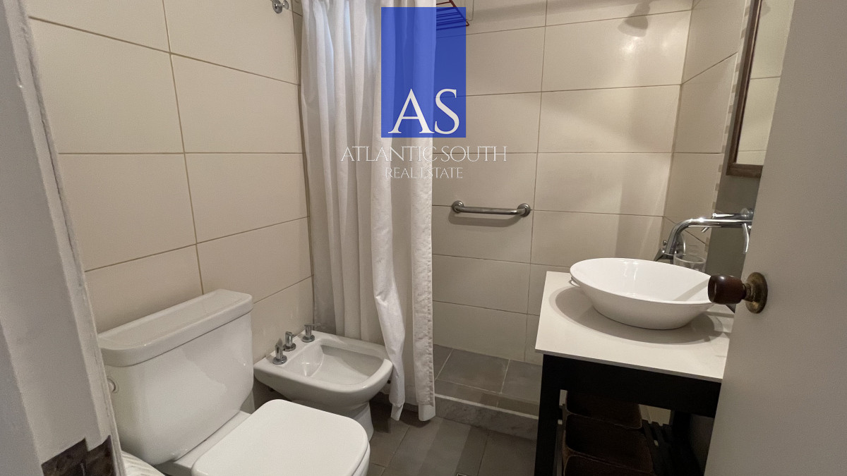Apartamento ID.4188 - Apartamento frente al mar 2 dormitorios en Playa Mansa, Punta del Este, Uruguay 