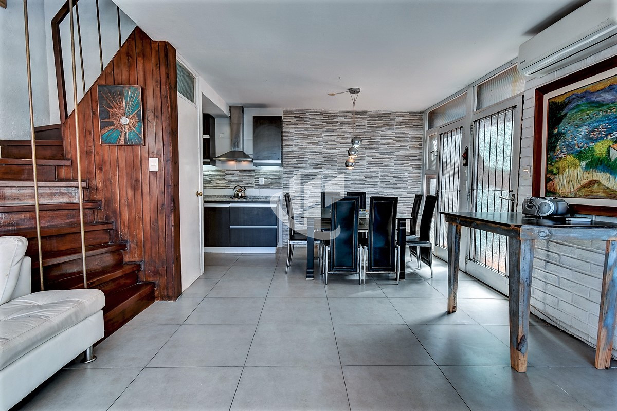 Apartamento ID.2611 - Venta de Apartamento 3 dormitorios en Península, Punta del Este.