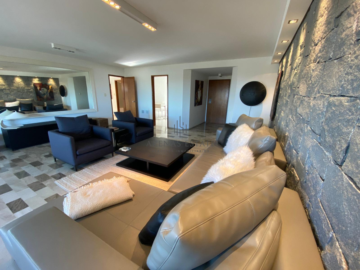 Apartamento ID.2778 - Venta de Apartamento 3 dormitorios en Roosevelt, Punta del Este.