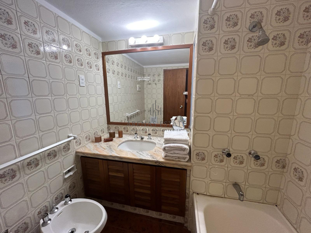 Apartamento ID.2775 - Venta de apartamento 3 dormitorios en Roosevelt, Punta del Este.