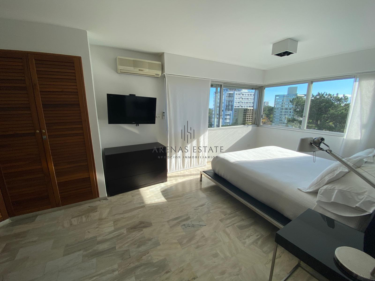 Apartamento ID.2778 - Venta de Apartamento 3 dormitorios en Roosevelt, Punta del Este.