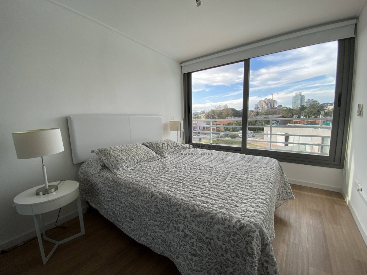 Apartamento ID.1855 - Venta de Apartamento 2 Dormitorios en Playa Mansa, Punta del este. 