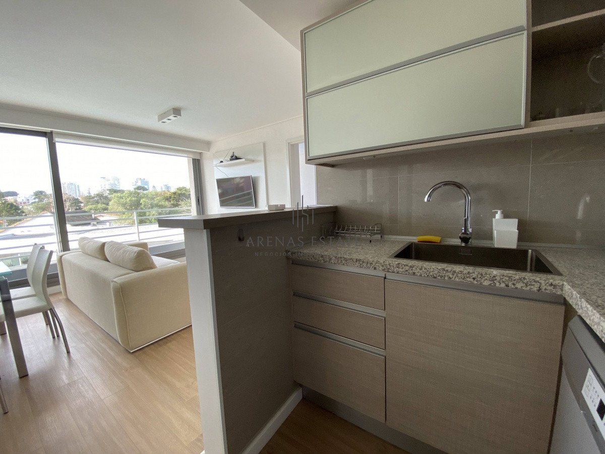 Apartamento ID.1855 - Venta de Apartamento 2 Dormitorios en Playa Mansa, Punta del este. 