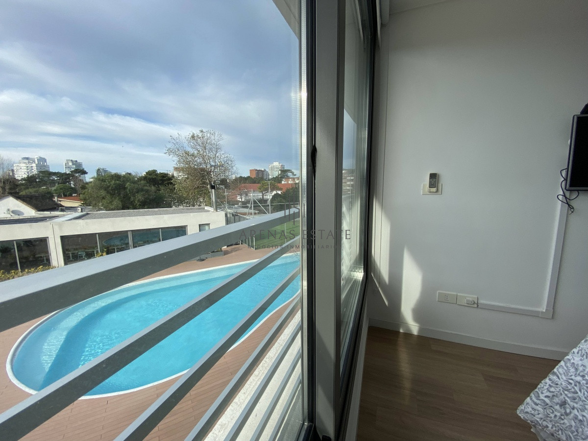 Apartamento ID.1855 - Venta de Apartamento 2 Dormitorios en Playa Mansa, Punta del este. 