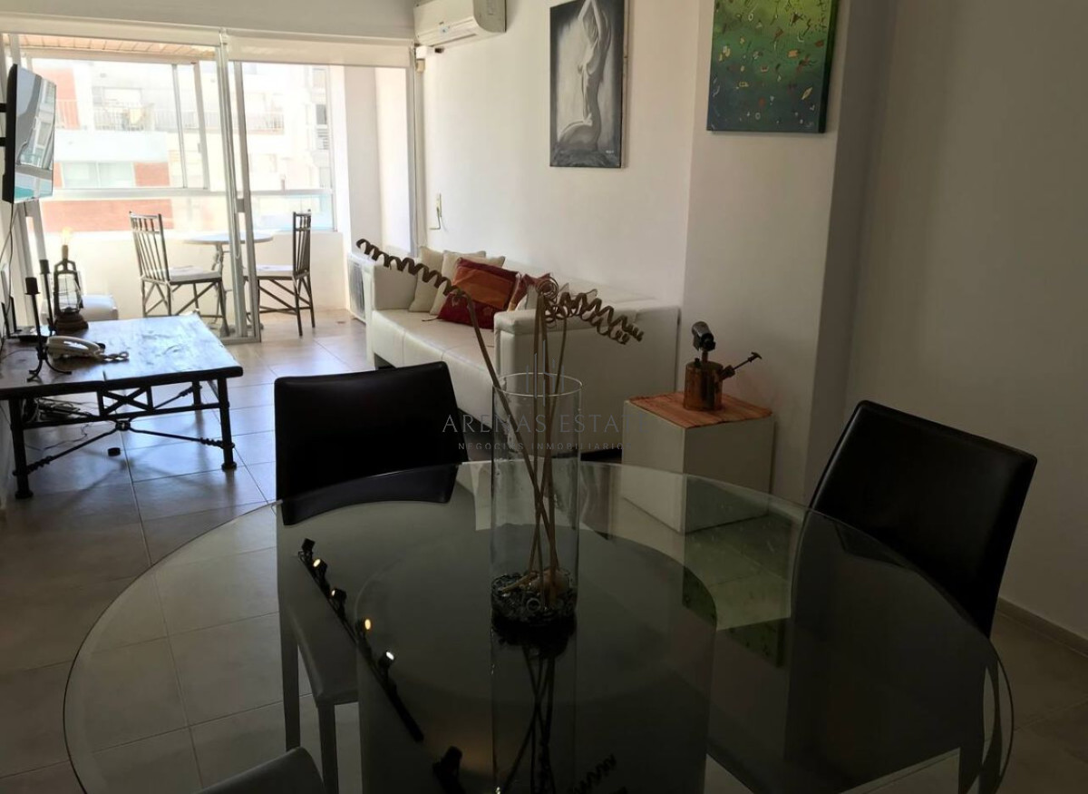 Apartamento ID.1863 - Apartamento 1 dormitorio en venta en Punta del Este, proximo a Playa Mansa y Brava