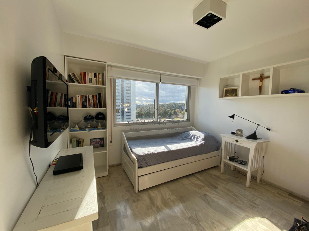 Apartamento ID.2778 - Venta de Apartamento 3 dormitorios en Roosevelt, Punta del Este.