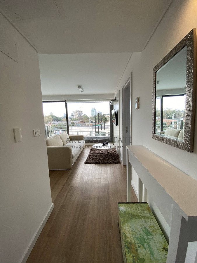 Apartamento ID.1855 - Venta de Apartamento 2 Dormitorios en Playa Mansa, Punta del este. 