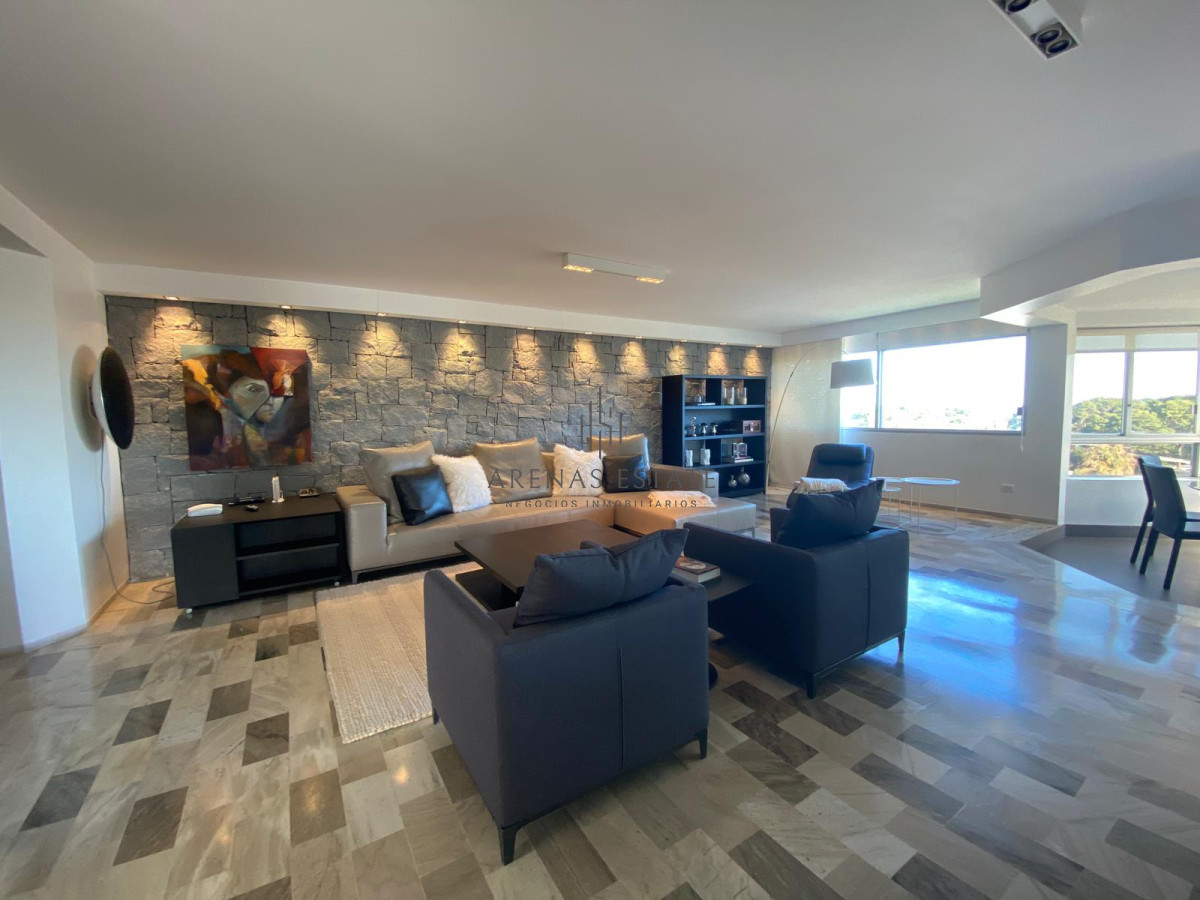 Apartamento ID.2778 - Venta de Apartamento 3 dormitorios en Roosevelt, Punta del Este.