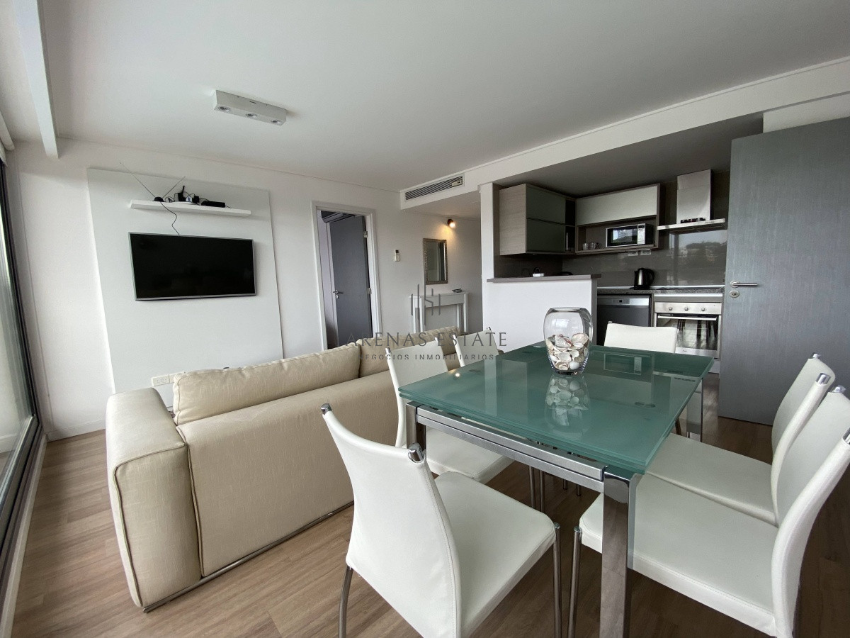 Apartamento ID.1855 - Venta de Apartamento 2 Dormitorios en Playa Mansa, Punta del este. 