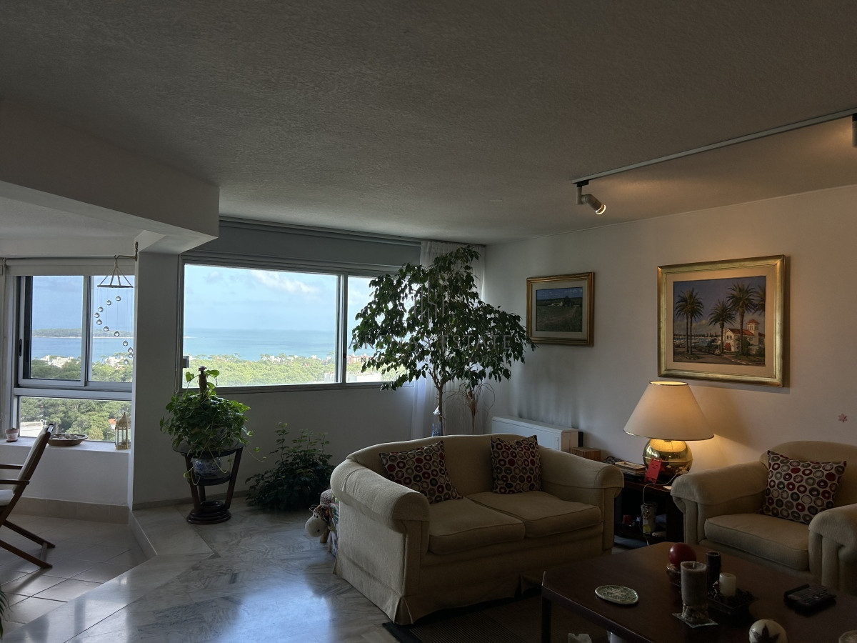 Apartamento ID.2777 - Apartamento de 3 dormitorios en Roosevelt, Punta del Este