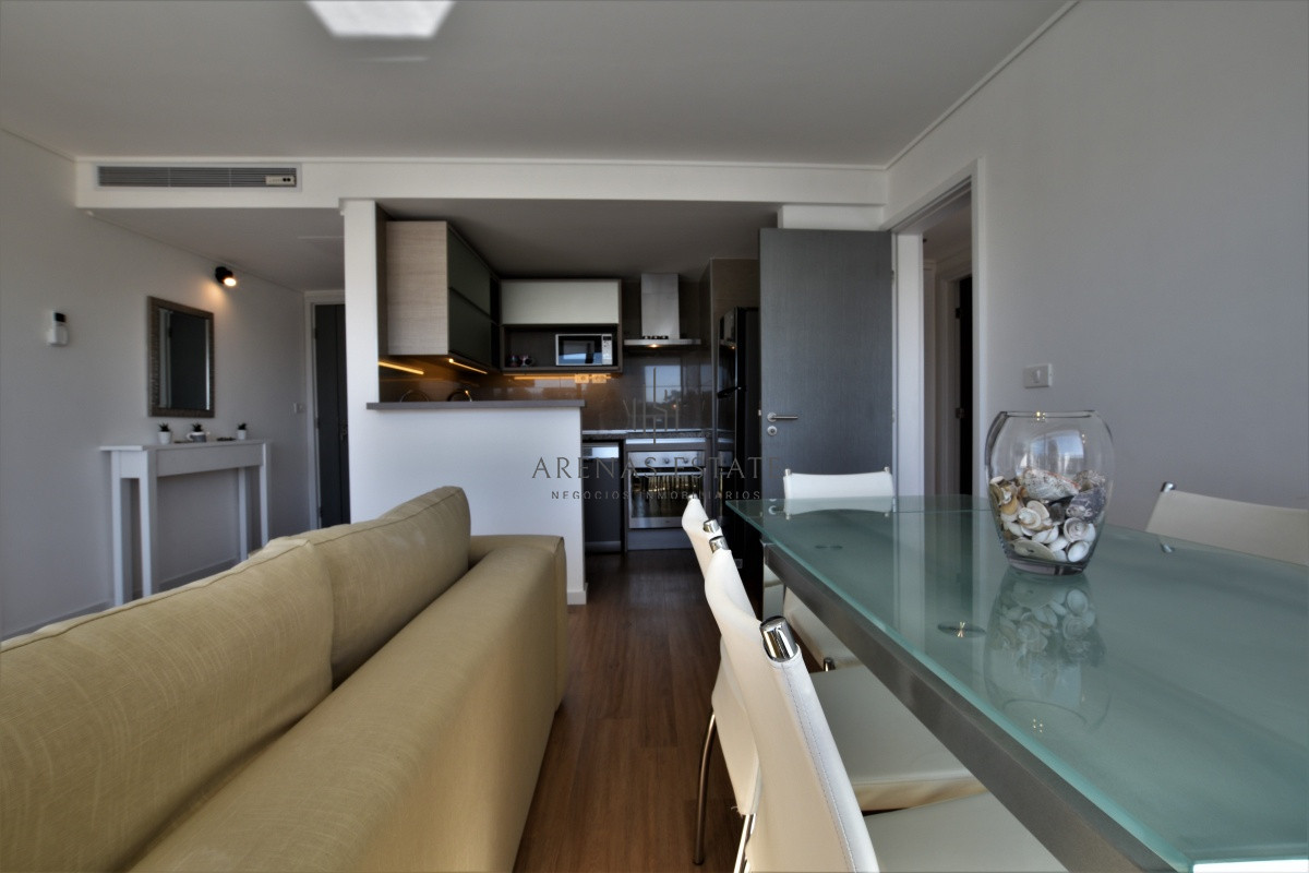 Apartamento ID.1855 - Venta de Apartamento 2 Dormitorios en Playa Mansa, Punta del este. 