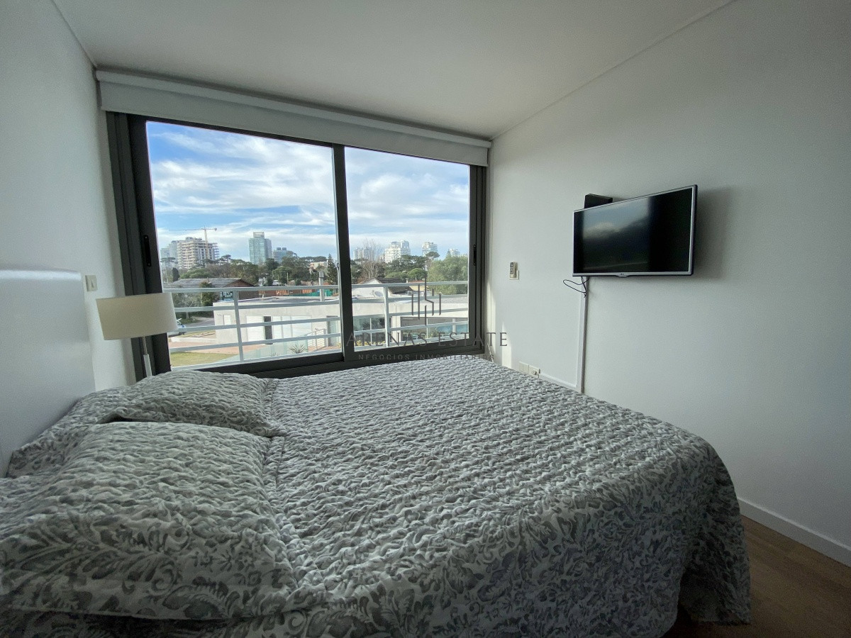 Apartamento ID.1855 - Venta de Apartamento 2 Dormitorios en Playa Mansa, Punta del este. 