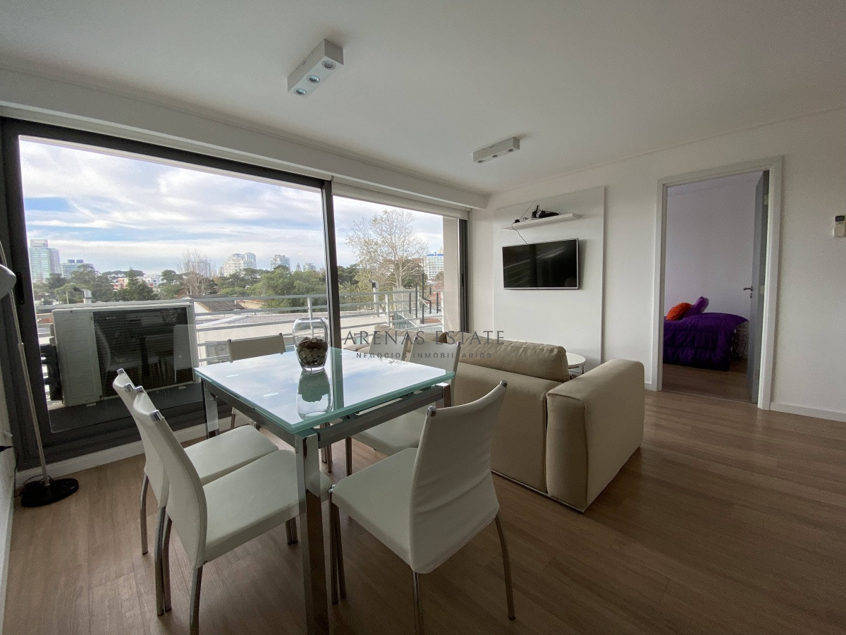 Apartamento ID.1855 - Venta de Apartamento 2 Dormitorios en Playa Mansa, Punta del este. 