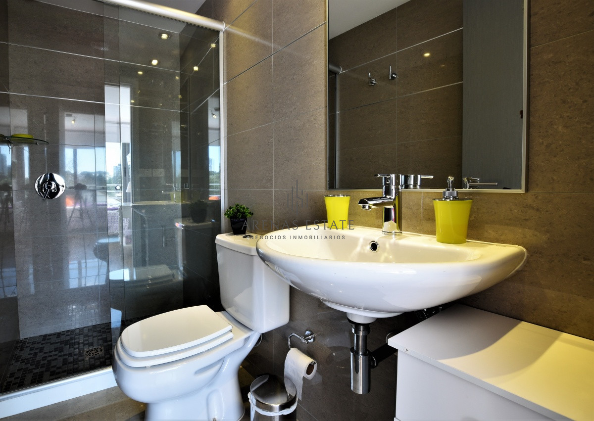 Apartamento ID.1855 - Venta de Apartamento 2 Dormitorios en Playa Mansa, Punta del este. 